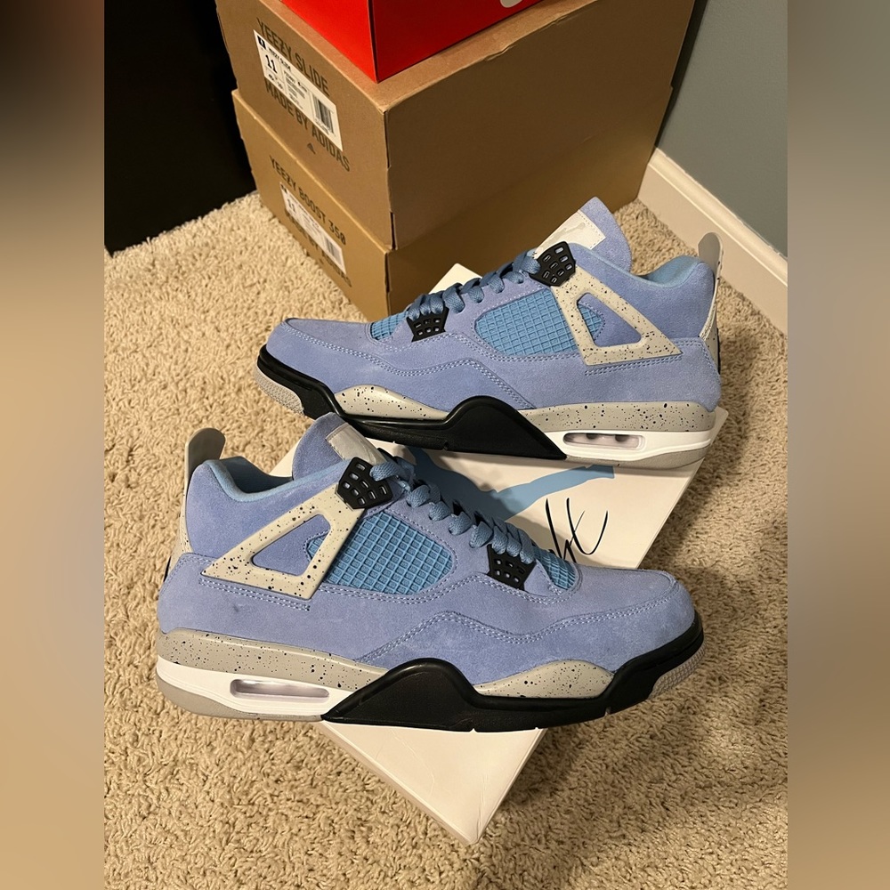 Jordan 4 University Blue